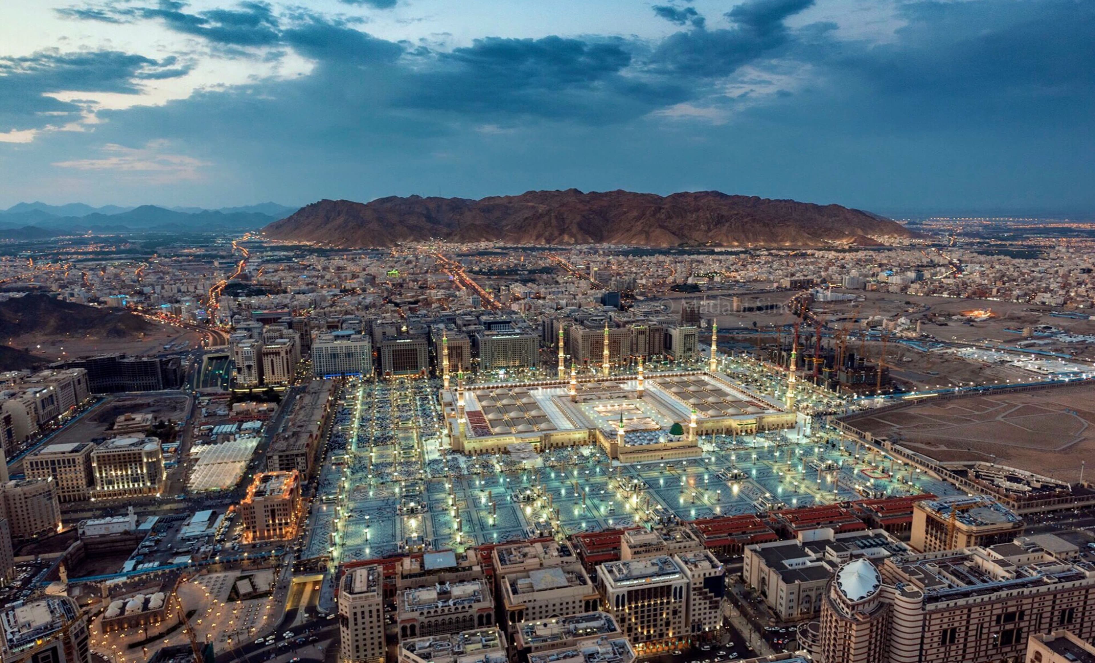 Madinah mosque exterior view